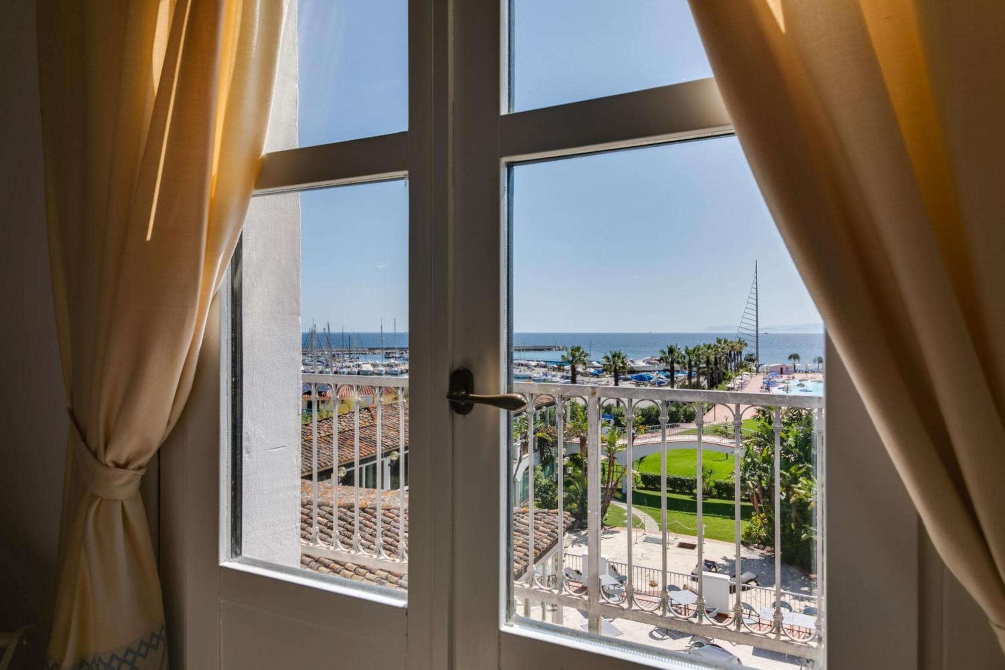 Sighientu Resort Capitana Pokoj fotografie